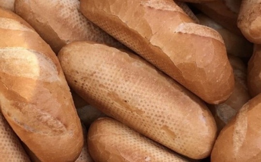 Bệnh nhi trong vụ ngộ độc bánh mì ở Đồng Nai đã tử vong