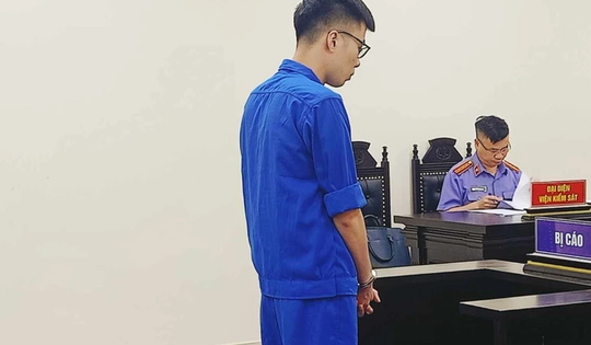 Nhân viên bán rẻ ắc quy tham ô hơn 5,2 tỉ đồng