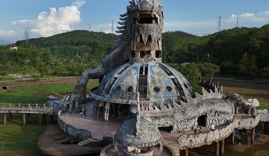 Tượng rồng khổng lồ tại công viên nước ma mị ở Huế sẽ ra sao?