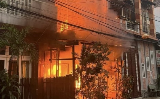 Cháy nhà dữ dội ở Đồng Nai, nhiều tài sản bị thiêu rụi