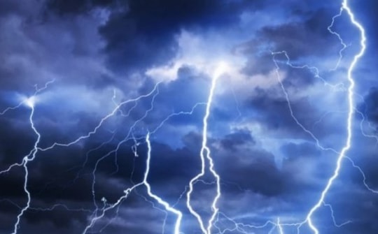 Lý giải việc sấm sét xuất hiện nhiều và cách phòng tránh