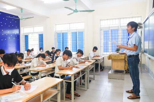 Đề thi tuyển sinh lớp 10 môn Ngữ văn tại Nghệ An, Bến Tre