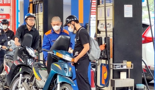 Từ 15h chiều 6/6, giá xăng dầu đồng loạt giảm, các mặt hàng xăng chỉ khoảng 21.000 đồng/lít