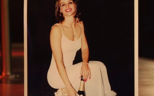 Vào nhà nghỉ với doanh nhân có vợ, nữ sinh gặp thảm kịch: Thi thể dưới gầm cầu