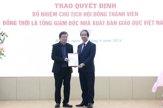 Trao quyết định bổ nhiệm tân Chủ tịch Hội đồng thành viên, Tổng Giám đốc Nhà xuất bản Giáo dục Việt Nam