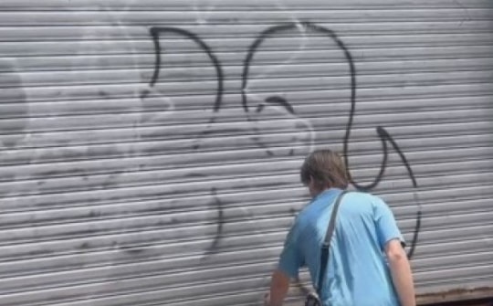 Thanh niên New Zealand bị phạt vì vẽ bậy ở trung tâm TP HCM