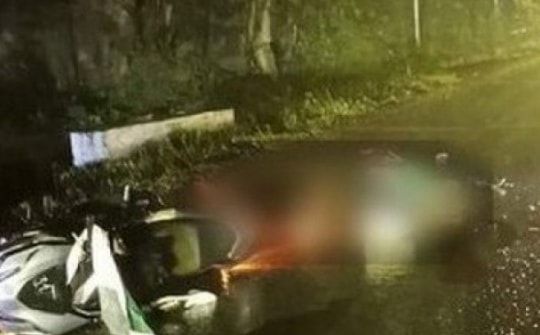 Va chạm xe tải, đôi nam nữ trẻ tuổi đi xe máy tử vong