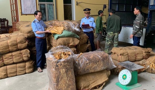 Lạng Sơn: Tạm giữ gần 15 tấn nguyên liệu thuốc lá không rõ nguồn gốc xuất xứ