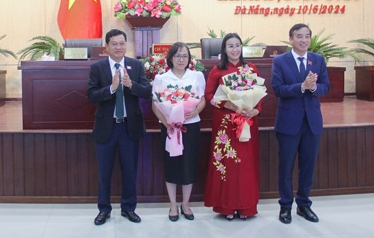 NHÂN SỰ MỚI: Nữ Phó Chủ tịch HĐND và nữ Giám đốc Sở được bầu giữ trọng trách mới