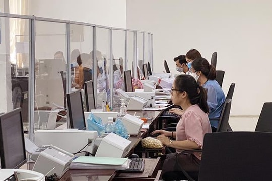 Thẩm quyền quyết định chức vụ, chức danh được phụ cấp kiêm nhiệm