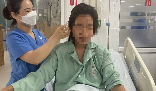 Thông tin mới nhất về sức khỏe của người phụ nữ Hà Nội bị sét đánh khi đang đi cắt rau