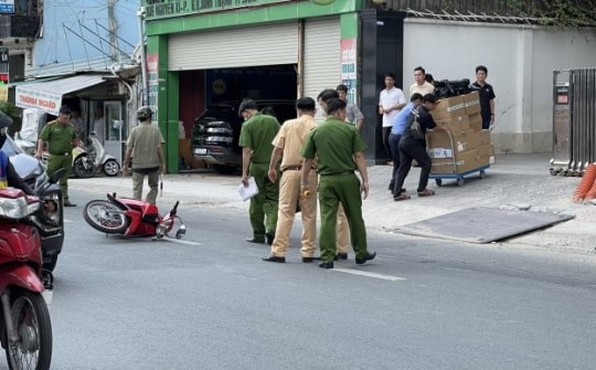 TP.HCM: Người phụ nữ tử vong sau va chạm với ô tô bán tải