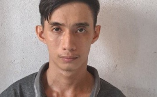 Gã trai dùng ảnh khoả thân tống tiền bạn gái, dữ liệu điện thoại tiết lộ thêm bí mật