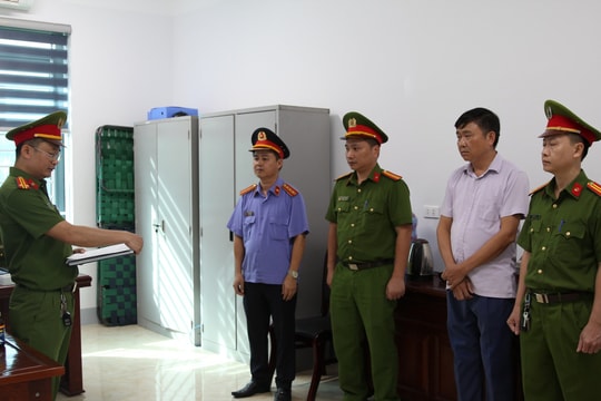 Vụ khởi tố Chủ tịch Thị xã: Bắt tạm giam Chủ tịch phường, Giám đốc Chi nhánh Văn phòng đăng ký đất đai,...
