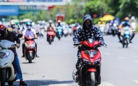 Miền Bắc, miền Trung nắng nóng đỉnh điểm