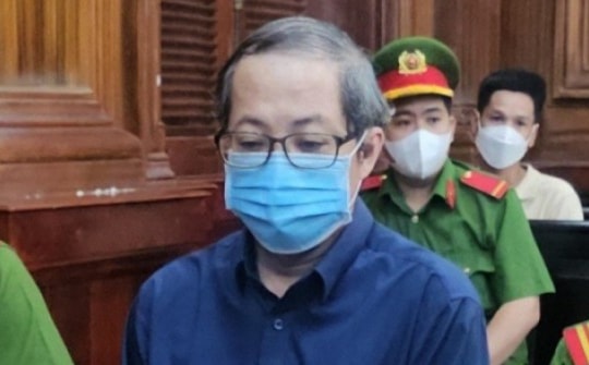 Cựu giám đốc Bệnh viện TP Thủ Đức Nguyễn Minh Quân hầu tòa trong vụ án thứ hai