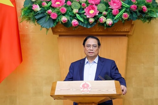 Thủ tướng Phạm Minh Chính: Tập trung tháo gỡ vướng mắc pháp lý để huy động nguồn lực, ưu tiên tăng trưởng
