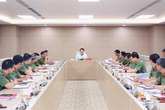 Bộ trưởng Bộ Công an Lương Tam Quang giao nhiệm vụ cho Cục Tổ chức cán bộ