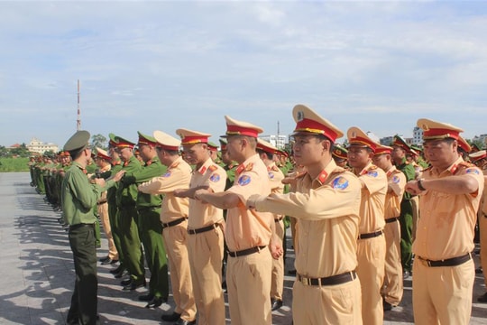 Diễu binh, diễu hành trong lễ ra mắt lực lượng bảo vệ an ninh, trật tự ở cơ sở