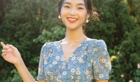 Những kiểu váy midi họa tiết cô nàng nào cũng phải sở hữu