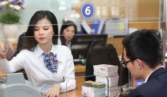Vì sao không nên gửi tiền tiết kiệm tại một ngân hàng: Nhân viên ngân hàng lâu năm đưa ra lời khuyên
