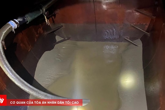 Nhóm đối tượng khai thác cát trái phép trên sông Tiền