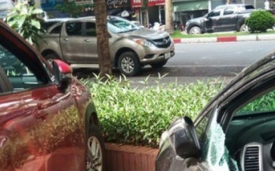 Điều tra vụ hàng loạt xế hộp bị đập kính trong đêm ở Hà Nội