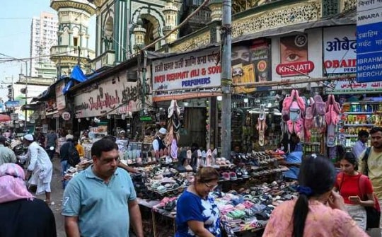 Cứ vài phút nước này lại có thêm triệu phú đô la mới