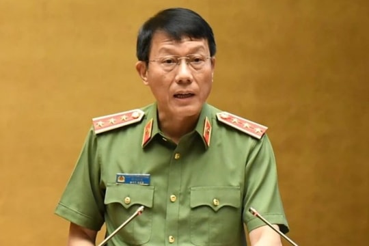 Bộ trưởng Bộ Công an Lương Tam Quang trình bày dự án luật về phòng cháy, chữa cháy