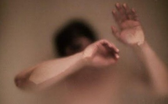 Tung “ảnh nhạy cảm” của bạn gái cũ lên mạng, nam thanh niên bị khởi tố