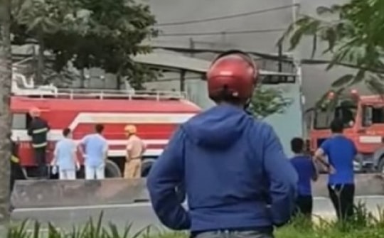 Hai người tử vong trong vụ cháy xưởng sản xuất bột nhang