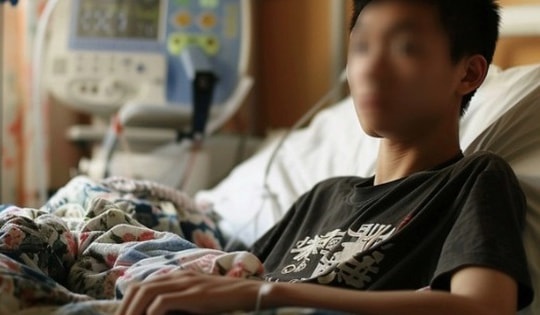 Thanh niên 26 tuổi bị ung thư bàng quang thừa nhận có 1 thói quen nhiều nam giới Việt mắc phải