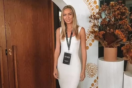 Cuộc sống của cô gái sinh ra có hai âm đạo, hai tử cung