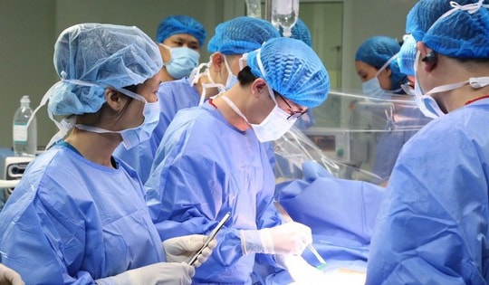 Phú Thọ: Lần đầu tiên lấy tạng từ người cho chết não ghép cho 2 bệnh nhân ở Huế