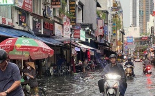 TPHCM mưa lớn vào cuối tuần, đề phòng ngập úng