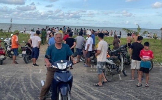 Một người tử vong, hai người mất tích khi tắm biển ở Thanh Hoá