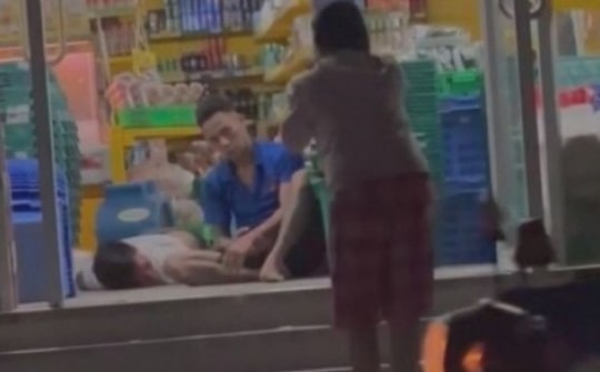 Nhóm người cầm hung khí rượt đuổi, chém nhau khiến hai người bị thương