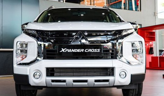Giá lăn bánh Mitsubishi Xpander Cross mới nhất đang giảm giá sâu bởi ưu đãi mạnh, Suzuki X7 lo về doanh số