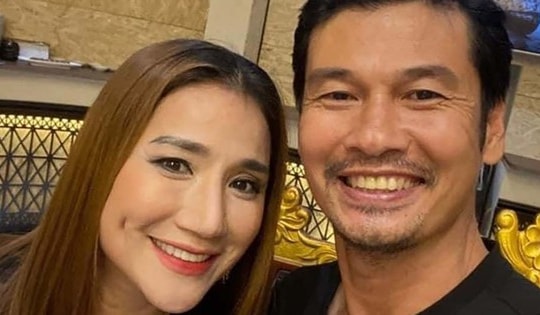 Nghệ sĩ Tiết Cương và vợ kém 26 tuổi thăm nhà mới của MC Cát Tường