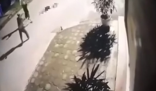 Điều tra vụ người đàn ông chém bố và anh trai trọng thương ở Hà Nội