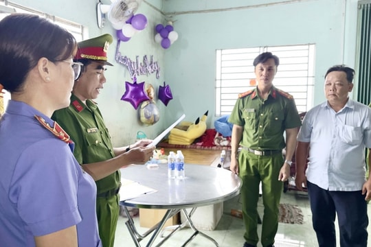 Bắt tạm giam cán bộ Sở, khởi tố nguyên Phó Giám đốc,...