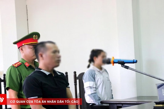 Cầm lựu đạn giả vào cướp ngân hàng