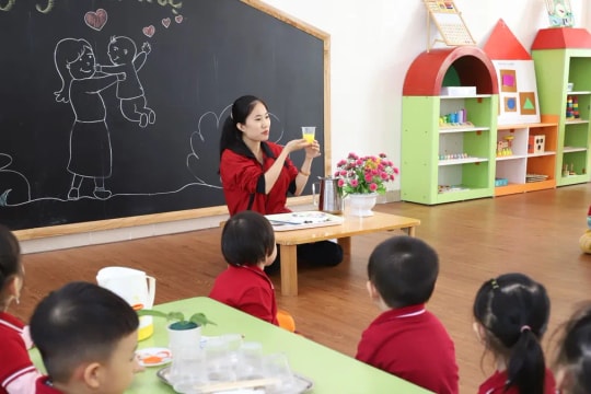 Hàng triệu giáo viên mầm non đón thêm 3 tin vui sau tăng lương cơ sở