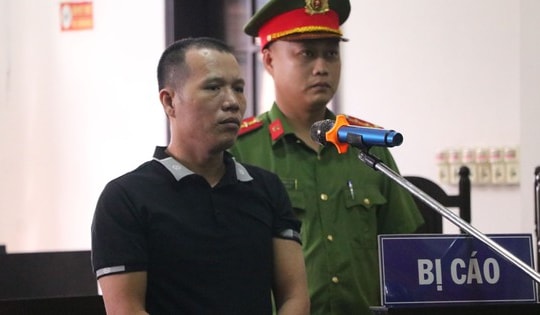 8 năm tù cho kẻ dùng lựu đạn giả cướp ngân hàng