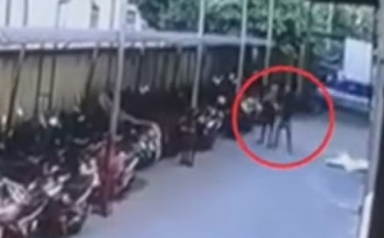 Nam công nhân bị đồng nghiệp đâm tử vong trong công ty ở Bình Dương