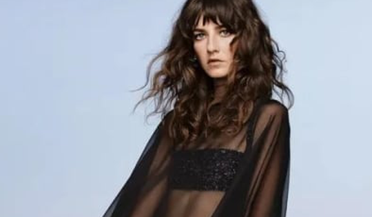 Mẫu váy sơ mi kém sang cần tránh diện đi làm