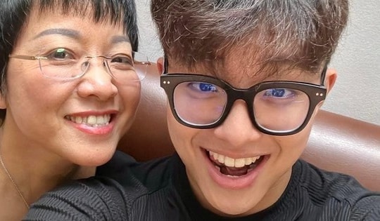 Con trai làm điều đặc biệt khiến MC Thảo Vân rơm rớm nước mắt