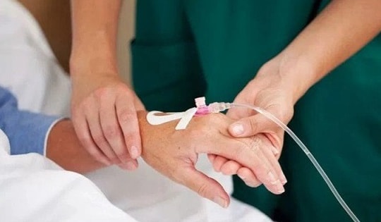 Người đàn ông 33 tuổi ở Vĩnh Phúc bị suy gan cấp, men gan tăng gấp 35 lần vì một sai lầm khi dùng thuốc