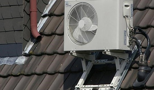 Có nên lắp cục nóng điều hoà ngoài ban công, trên mái nhà không? Thì ra bấy lâu rất nhiều người hiểu sai