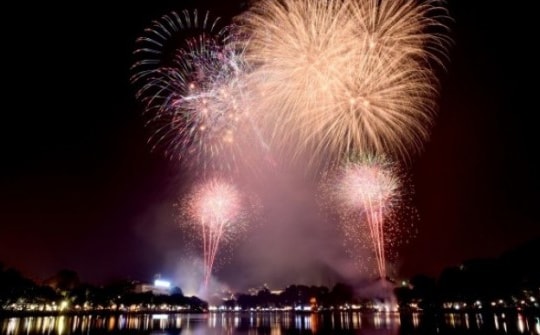 Hà Nội bắn pháo hoa 30 điểm mừng ngày giải phóng Thủ đô